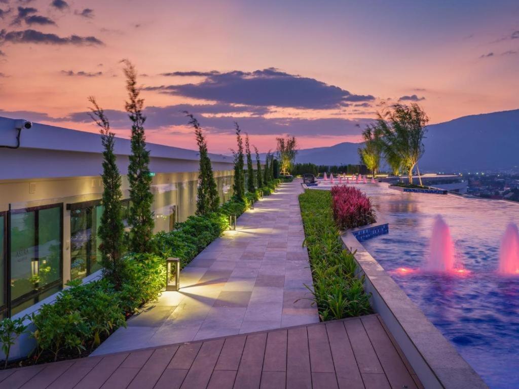 The Astra Sky River Chiangmai_Sky Pool_Old City Lejlighed Chiang Mai Eksteriør billede